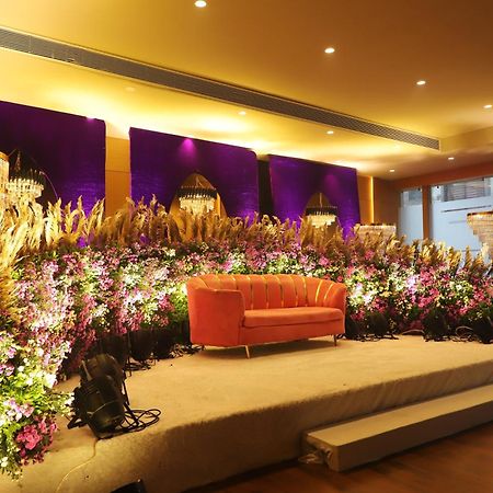 Alba Inn, Vijay Nagar 印多尔 外观 照片