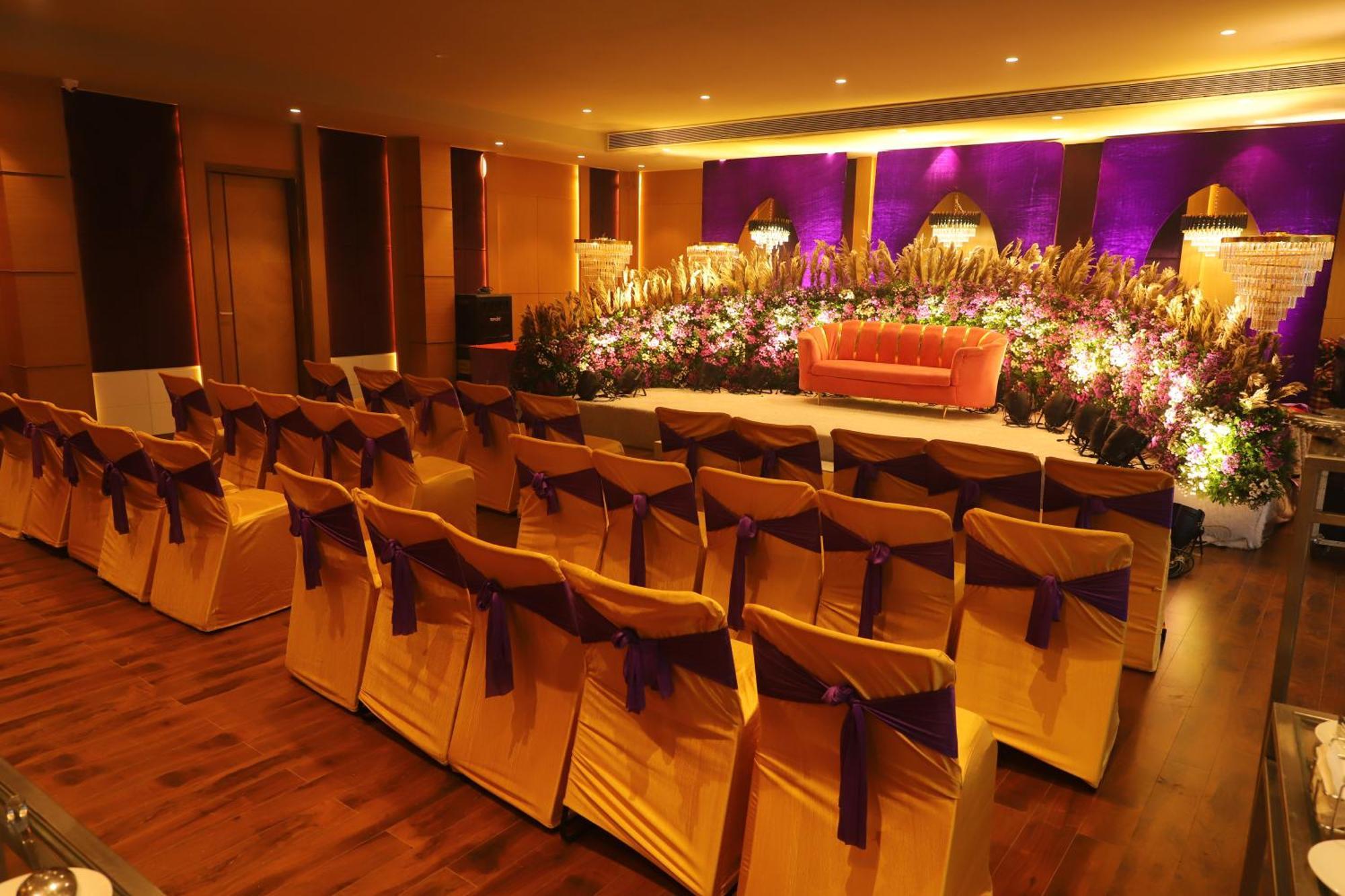 Alba Inn, Vijay Nagar 印多尔 外观 照片
